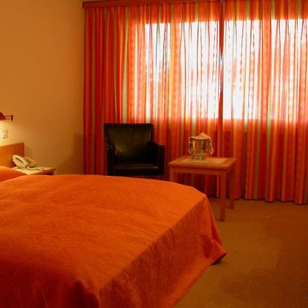 Hotel Poestli Малоя Екстериор снимка