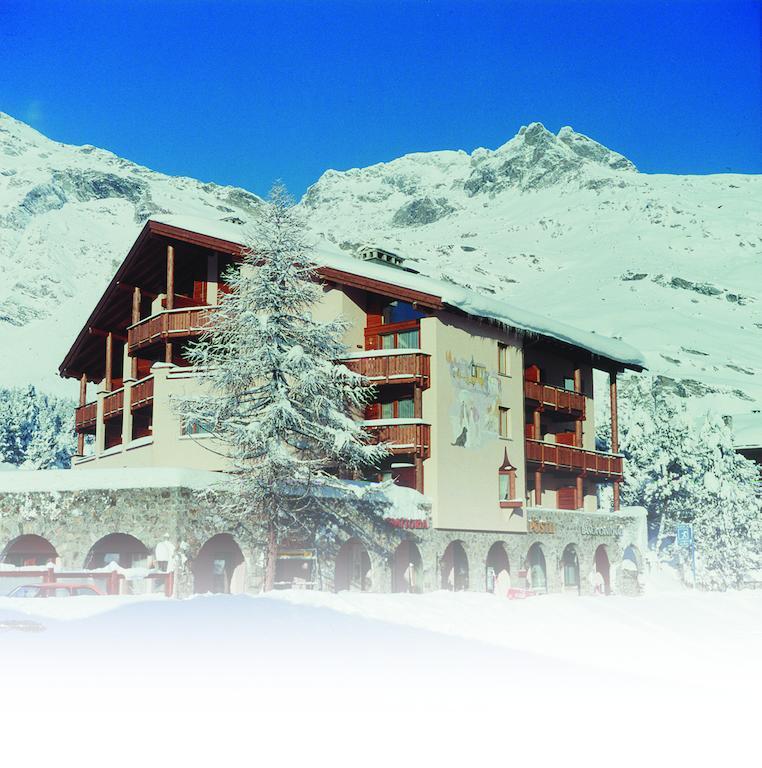 Hotel Poestli Малоя Екстериор снимка