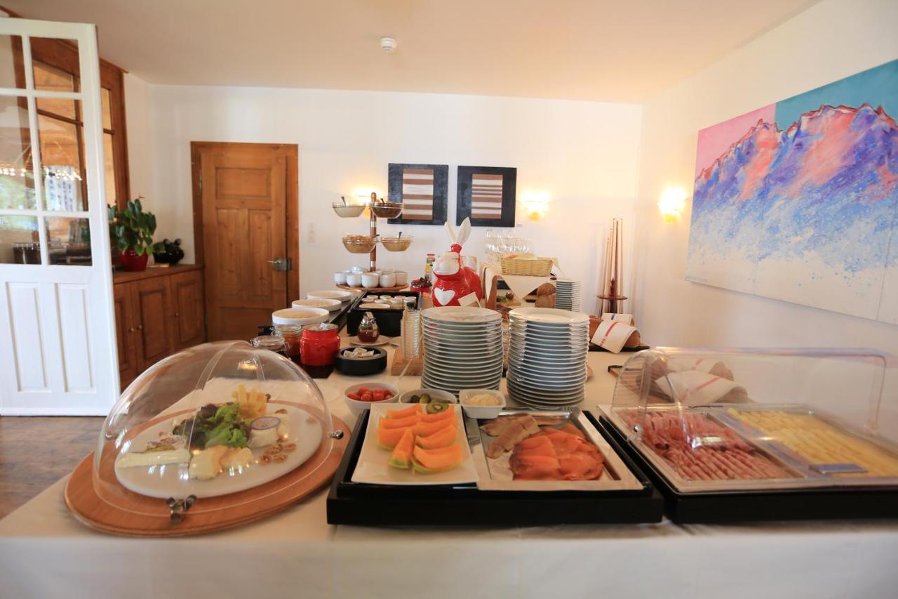 Hotel Poestli Малоя Екстериор снимка