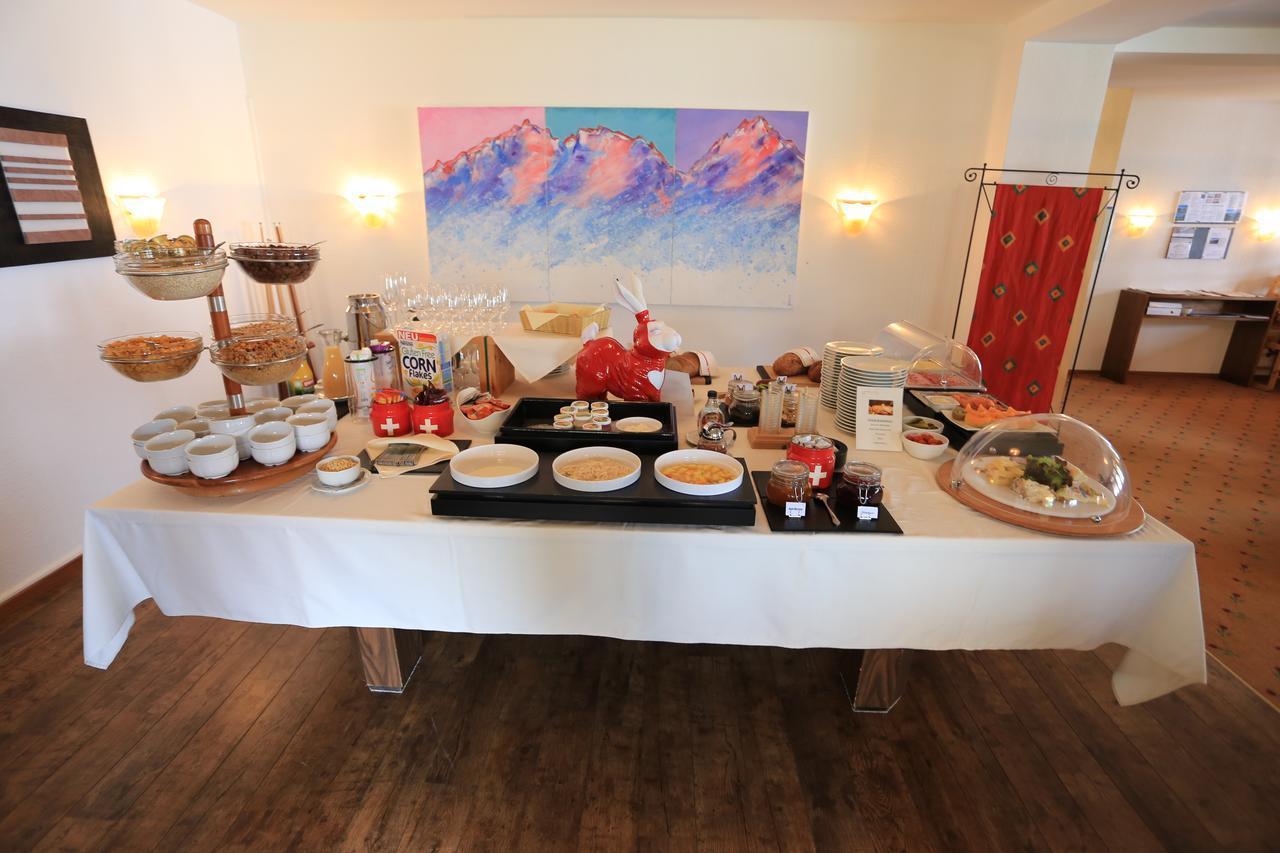 Hotel Poestli Малоя Екстериор снимка