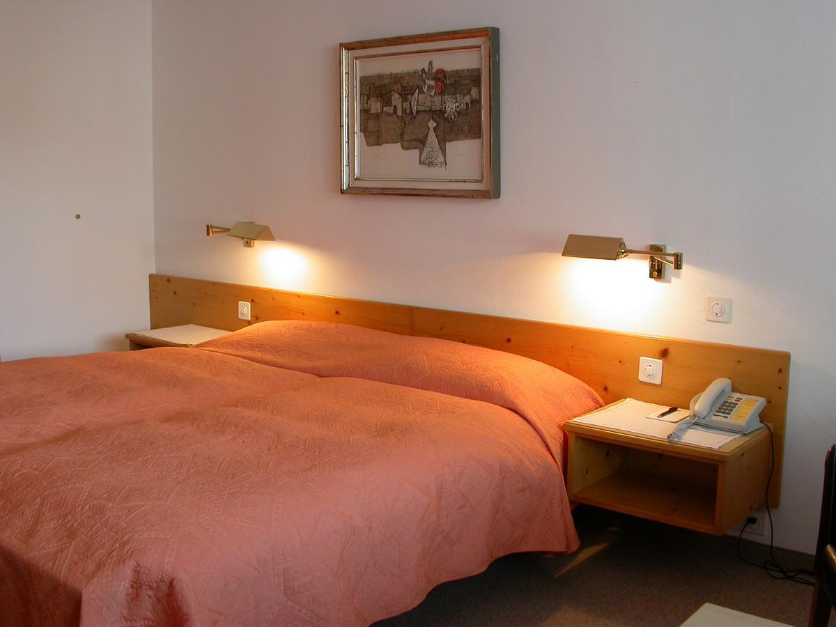 Hotel Poestli Малоя Екстериор снимка