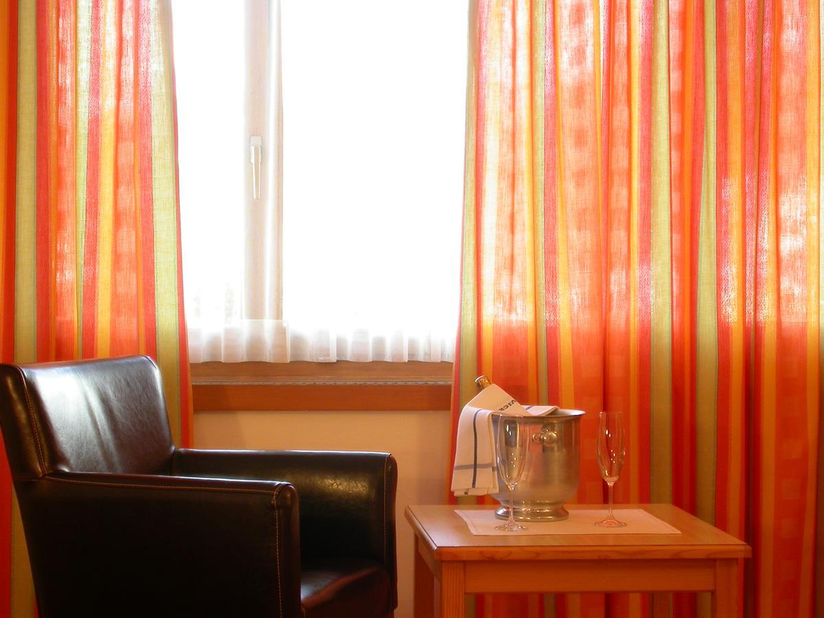 Hotel Poestli Малоя Екстериор снимка