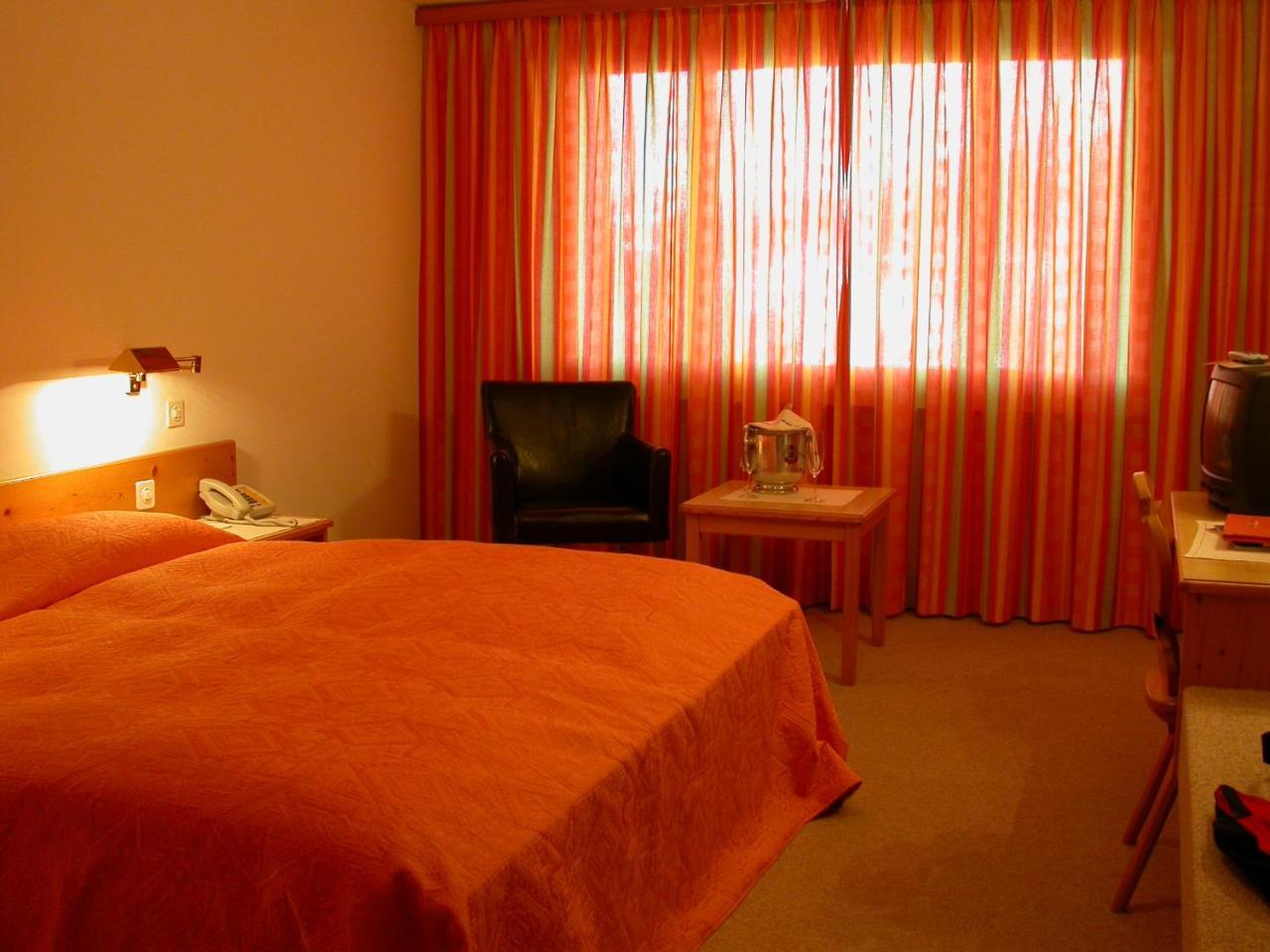 Hotel Poestli Малоя Екстериор снимка