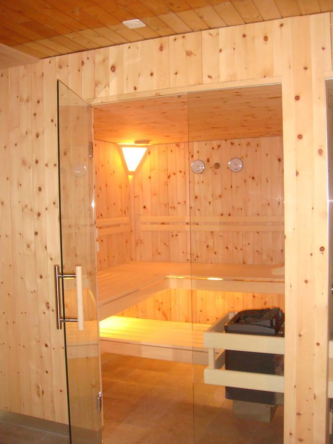 Hotel Poestli Малоя Екстериор снимка